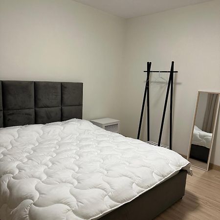 White Apartment, In The Center Of Tirana Exterior foto