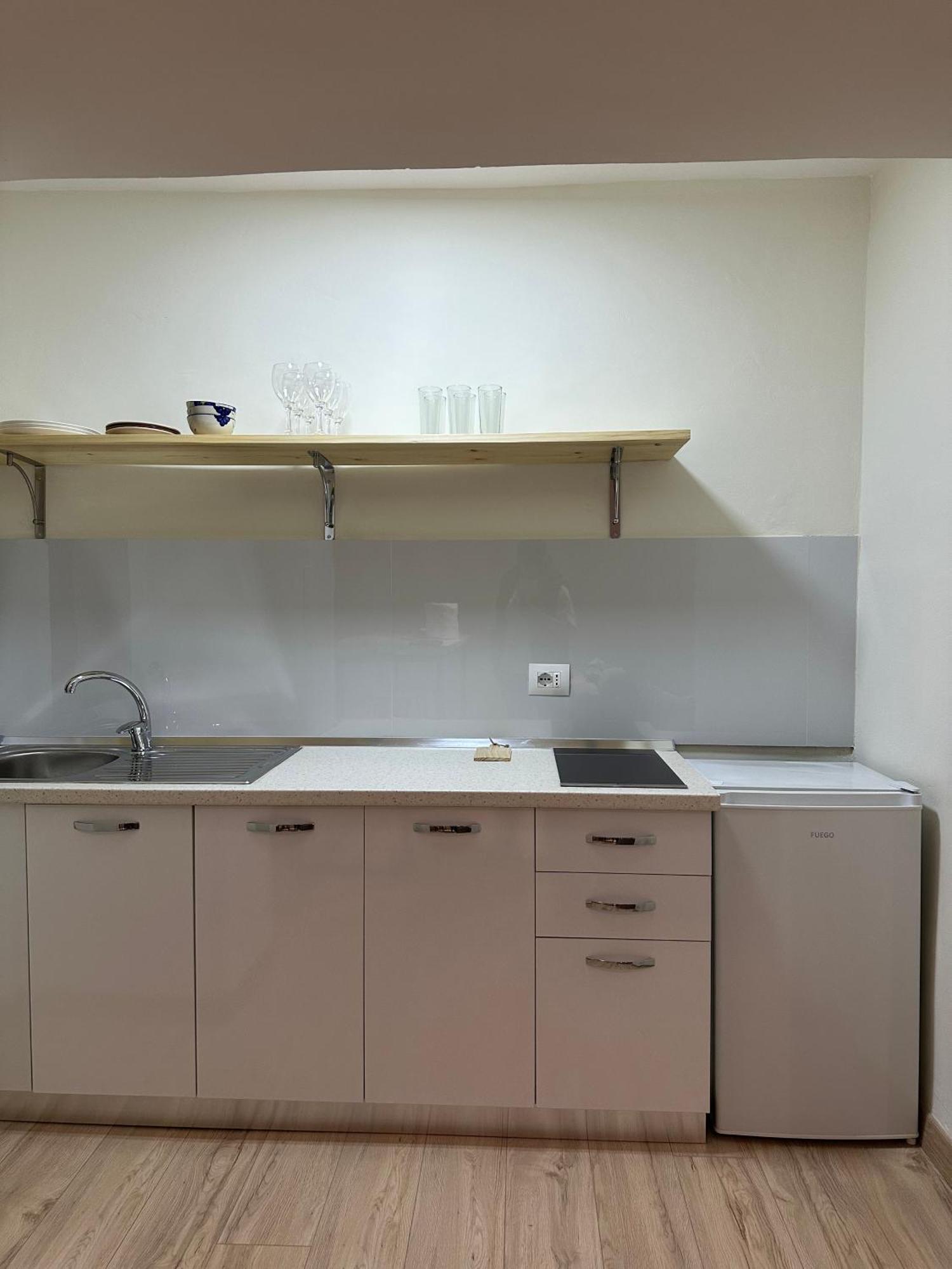 White Apartment, In The Center Of Tirana Exterior foto